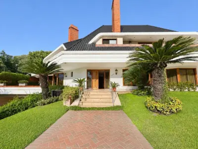 Casa à venda em Mburicaó, Assunção 2