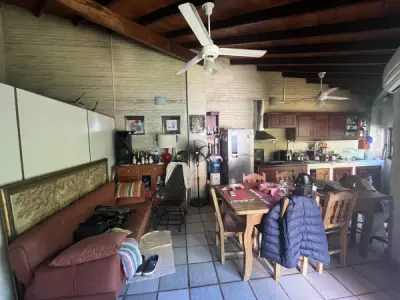House for Sale in Mburucuyá, 40 m from Av. Santísima Trinidad, Asunción 4