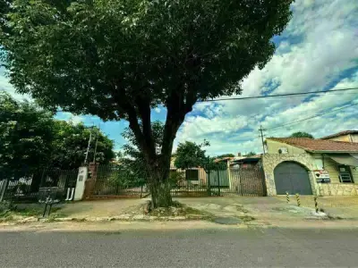 Casa en venta en Mburucuyá, Asunción 3