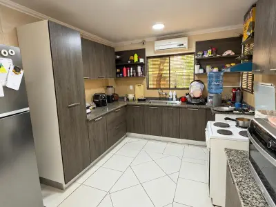 House for sale in McAl. Jose Felix Estigarribia, Asunción 4