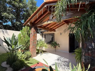 Casa en venta en Mora Cué, Luque – 3 dormitorios 3