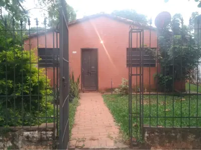 Casa à venda em Mora Kue, Luque 2