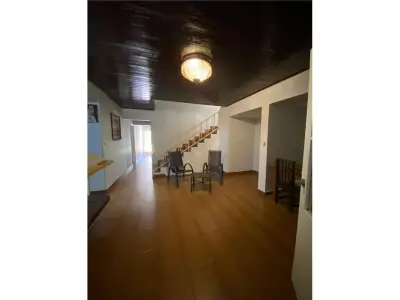 Casa à venda em Nazareth, Assunção, 5 quartos 4