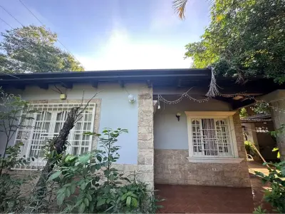 Casa à venda em Ñemby, B° San Miguel, 5 quartos 3
