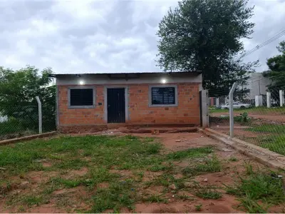 Casa à venda em Ñemby com pátio amplo 3