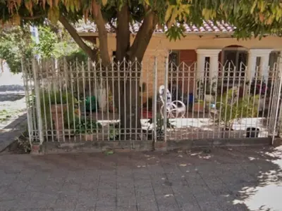House for sale in Orilla del Campo Grande, Fernando de la Mora 4