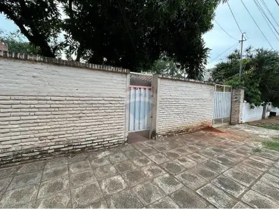 House for sale in Palma Loma, Luque 2