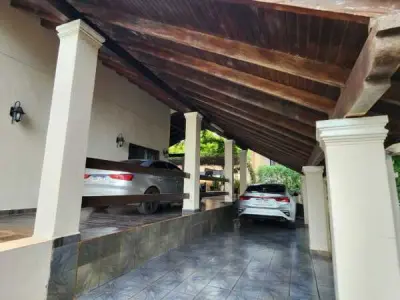 Casa en venta en Paraná Country Club, Hernandarias 2