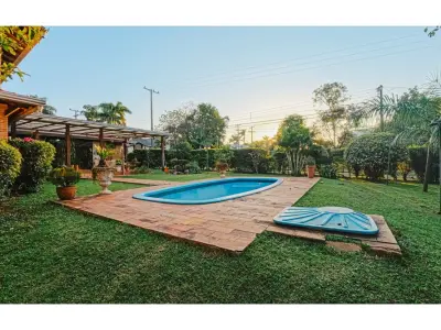 Casa à venda no Paraná Country Club, Hernandarias 3