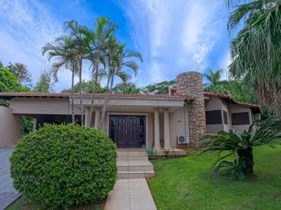 Casa à venda no Paraná Country Club, Hernandarias 2
