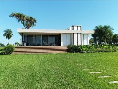Casa à venda no Paraqvaria Aero y Marina Club, Coronel Bogado 4