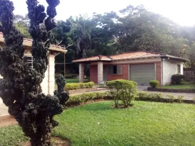 Casa à venda em Patiño, Itauguá 3