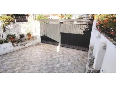 Casa à venda em Pinoza, Assunção, com 3 dormitórios 3