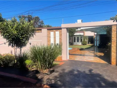 Casa à venda em Presidente Franco com 3 dormitórios 2