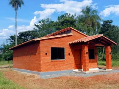 House for sale in Presidente Franco, Km 6 Monday 3