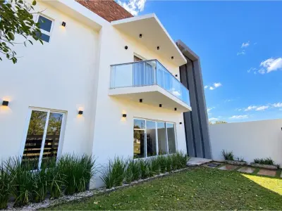 Casa en venta en Puerta del Lago, San Bernardino 3