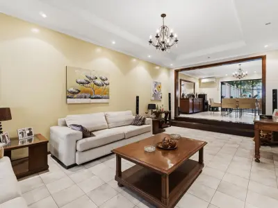 Casa en venta en Recoleta, Asunción 2