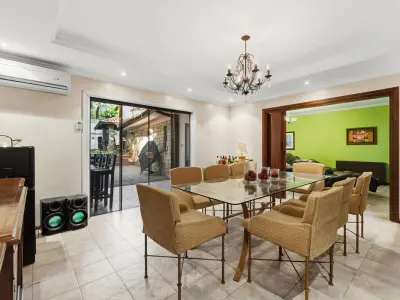 Casa en venta en Recoleta, Asunción 3