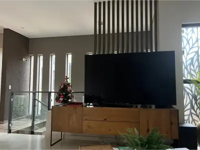 Casa à venda em Recoleta, Assunção, com 6 dormitórios 2