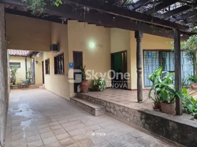Casa en venta en Recoleta, Asunción con quincho y cochera 4