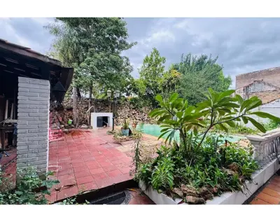 Casa en venta en Republicano, Asunción, con piscina 4