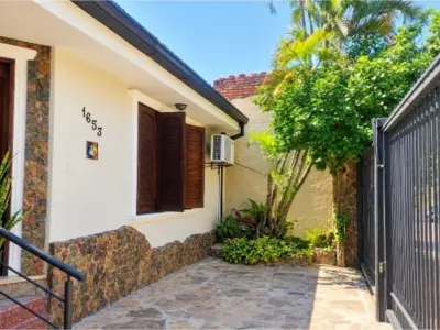 Casa en venta en Roberto L. Pettit, Asunción 3