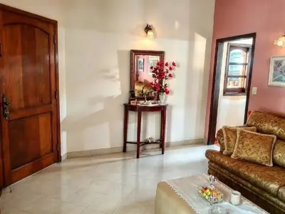 Casa en venta en Roberto L. Pettit, Asunción 4