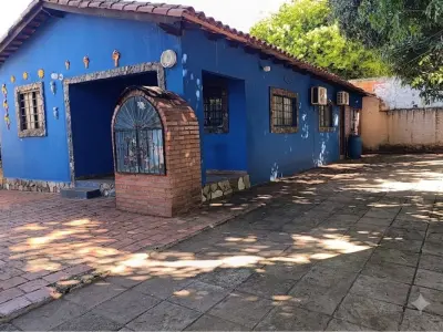Casa à venda em Salinas, Ñemby, com 4 dormitórios 3