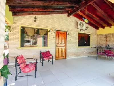 Casa à venda em San Antonio com salão comercial 2