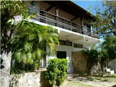 Casa en venta en San Bernardino, a una cuadra del lago 4