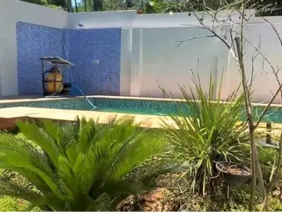 Casa à venda em San Bernardino com 4 dormitórios 2