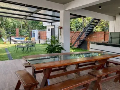 Casa à venda em San Bernardino com 5 dormitórios 4