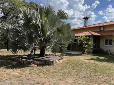 Casa à venda em San Bernardino com piscina e jardim 3