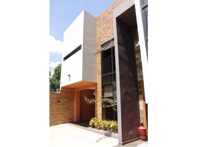 Casa en venta en San Lorenzo, barrio Florida 4