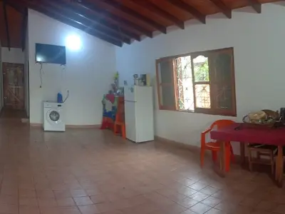 Casa à venda em San Lorenzo, bairro Lérida 4