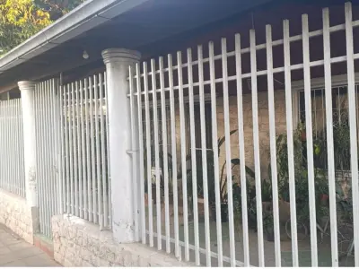 House for sale in San Lorenzo, Central 2