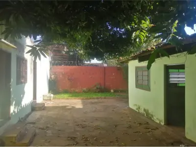 House for sale in San Lorenzo, Central 4