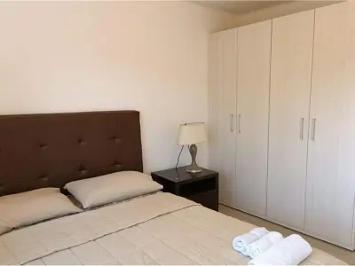 Casa en venta en San Lorenzo con 2 dormitorios y quincho 4
