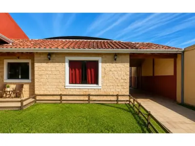 Casa en venta en San Lorenzo con 4 dormitorios 2