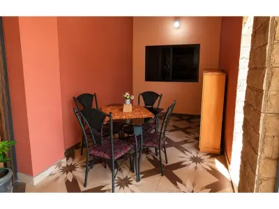 Casa en venta en San Lorenzo con 4 dormitorios 4