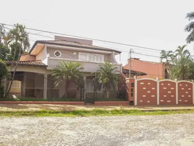 Casa à venda em San Lorenzo com 5 dormitórios 3