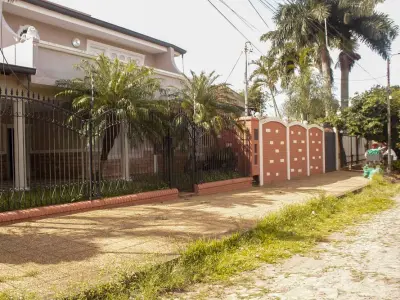 Casa à venda em San Lorenzo com 5 dormitórios 4