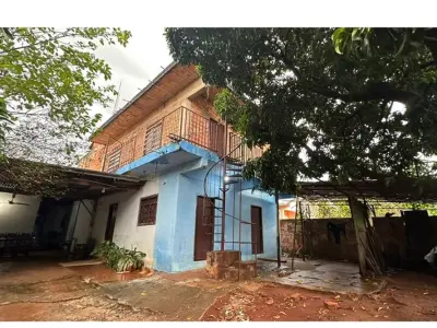 Casa à venda em San Lorenzo com 9 dormitórios 2