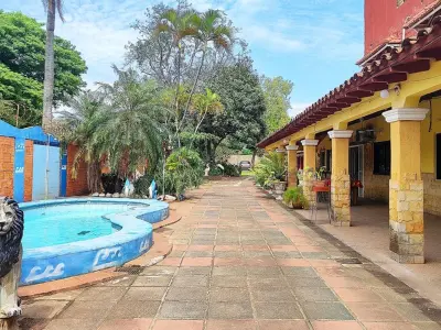 Casa en venta en San Lorenzo con piscina y gran terreno 4