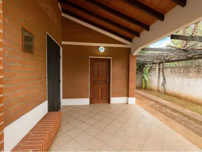 House for sale in San Lorenzo, Reducto 4