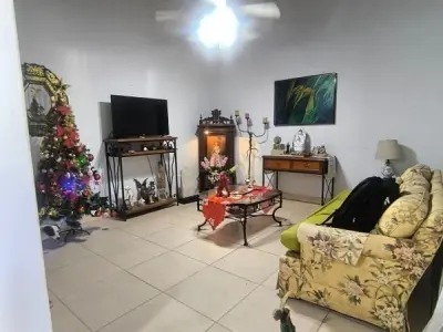 Casa en venta en San Vicente, Asunción 2