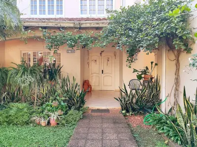 Casa en venta en San Vicente, Asunción 3