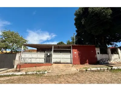 Casa en venta en Santa Lucía, Lambaré, con 3 dormitorios 3
