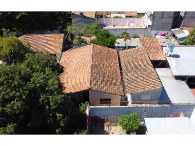 Casa en venta en Tacumbú, Asunción, con 5 dormitorios 2