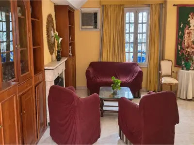 House for sale in Tembetary with pool and quincho 3